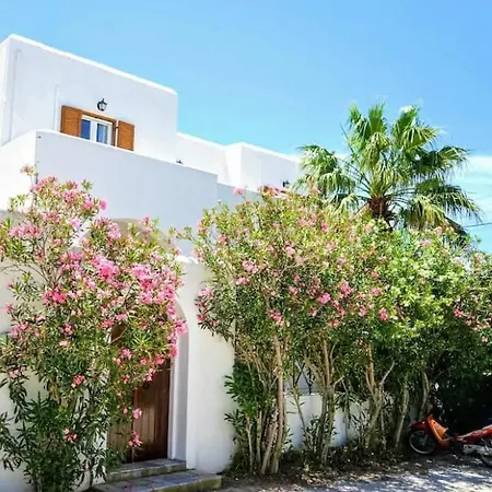 Aegean Breeze Luxury 公寓 Páros