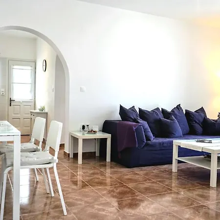 Aegean Breeze Luxury 公寓 Páros